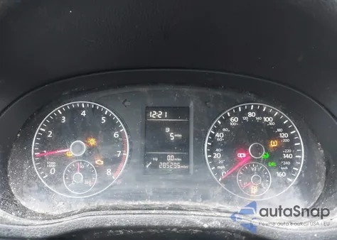 2013 Volkswagen Passat 2.5L S z USA, uszkodzony, nr VIN 1VWAP7A34DC065484